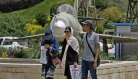 إيران تكشف الستار عن أول طائرة مقاتلة محلية مصنعة في إيران خلال معرض للصناعات الدفاعية