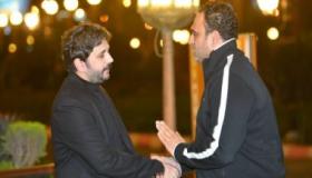 أكرم حسني يُقدم واجب العزاء للفنان مصطفى خاطر بعد وفاة والدته