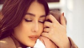 كندة علوش لابنتها حياة “سأعطيك كل الحب في العالم”