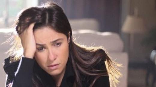 بالأبيض والأسود.. مخرج “لآخر نفس” بطولة ياسمين عبد العزيز ينشر 3 صور جديدة