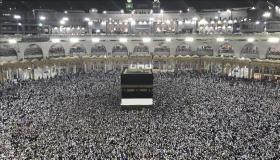 ما يقرب من مليوني حاج يصلون مكة المكرمة في يوم التروية قبل الصعود إلى عرفة