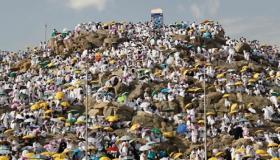 ارتفاع أعداد حجاج بيت الله الحرام هذا العام عن موسم الحج الماضي وفق الأرقام الرسمية السعودية