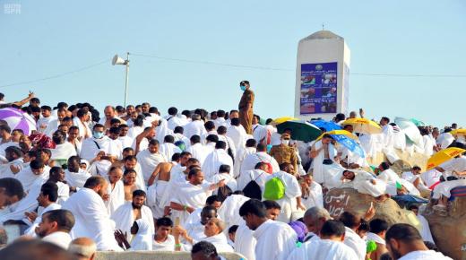 السعودية قصر الحج على المقيمين والمواطنين فقط