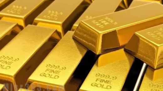 إرتفاع للأسهم والدولار في مقابل هبوط للذهب