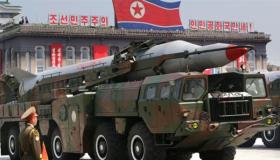 أمريكا ترسل أسطولا حربيا على كوريا الشمالية