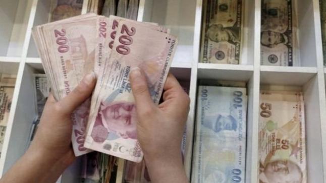 تركيا تسابق الزمن لوقف الآثار السلبية للمحاولات الأمريكية للإضرار باقتصادها