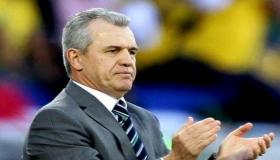 خافيير أجيري يؤكد أهمية مشاركة فريقه الوحدة في البطولة العربية